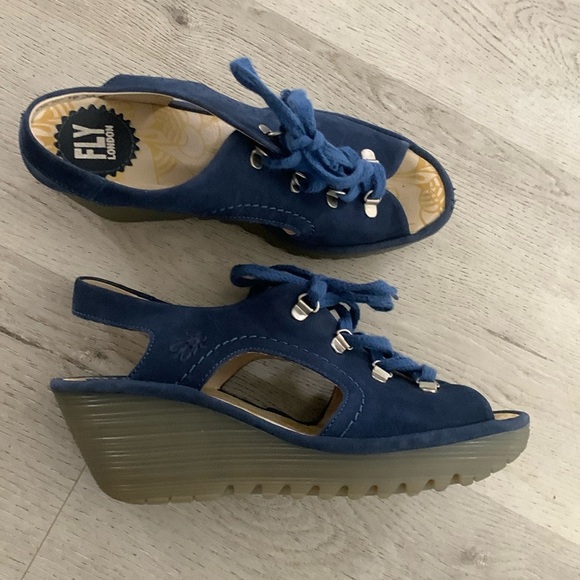 Fly London Ylfa Blue Nubuck Lace Up Wedge Sandals‎ size 9 - Picture 1 of 8